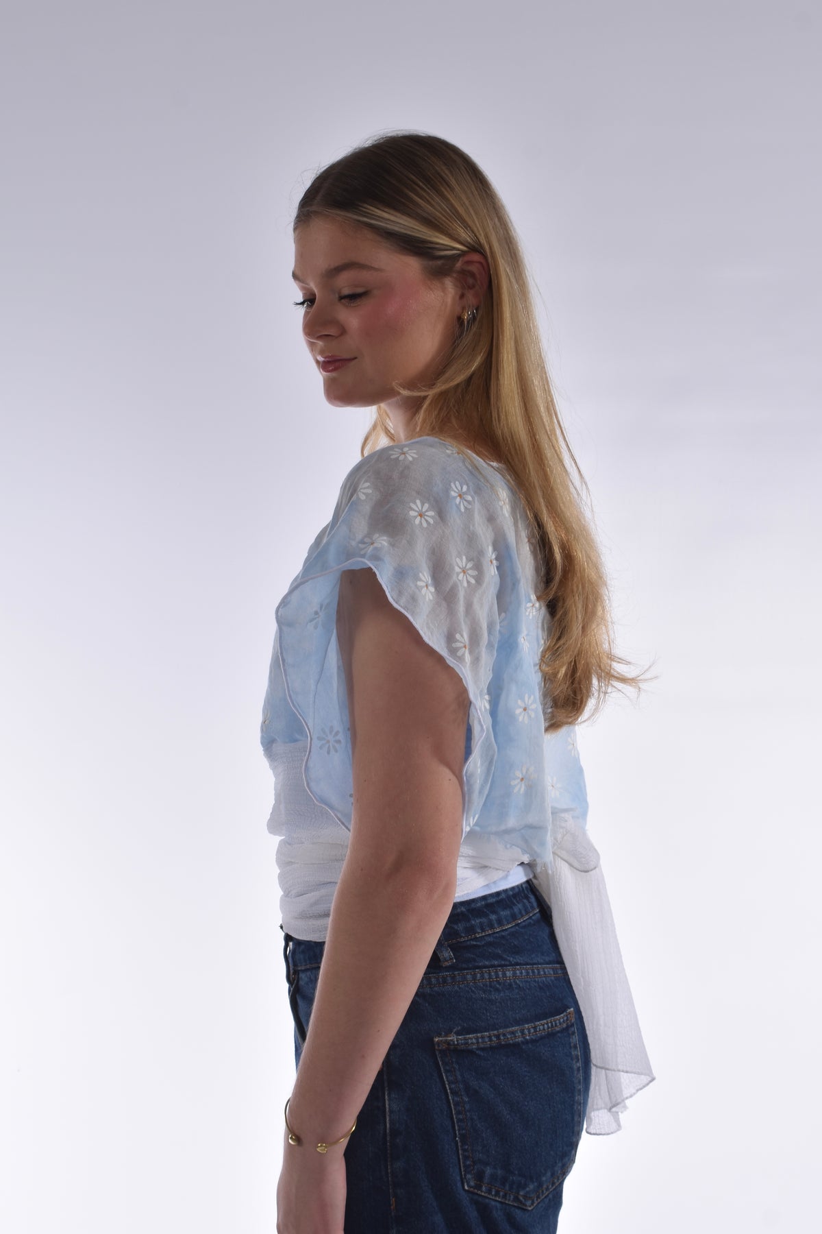 The Isla Top Blue Daisy