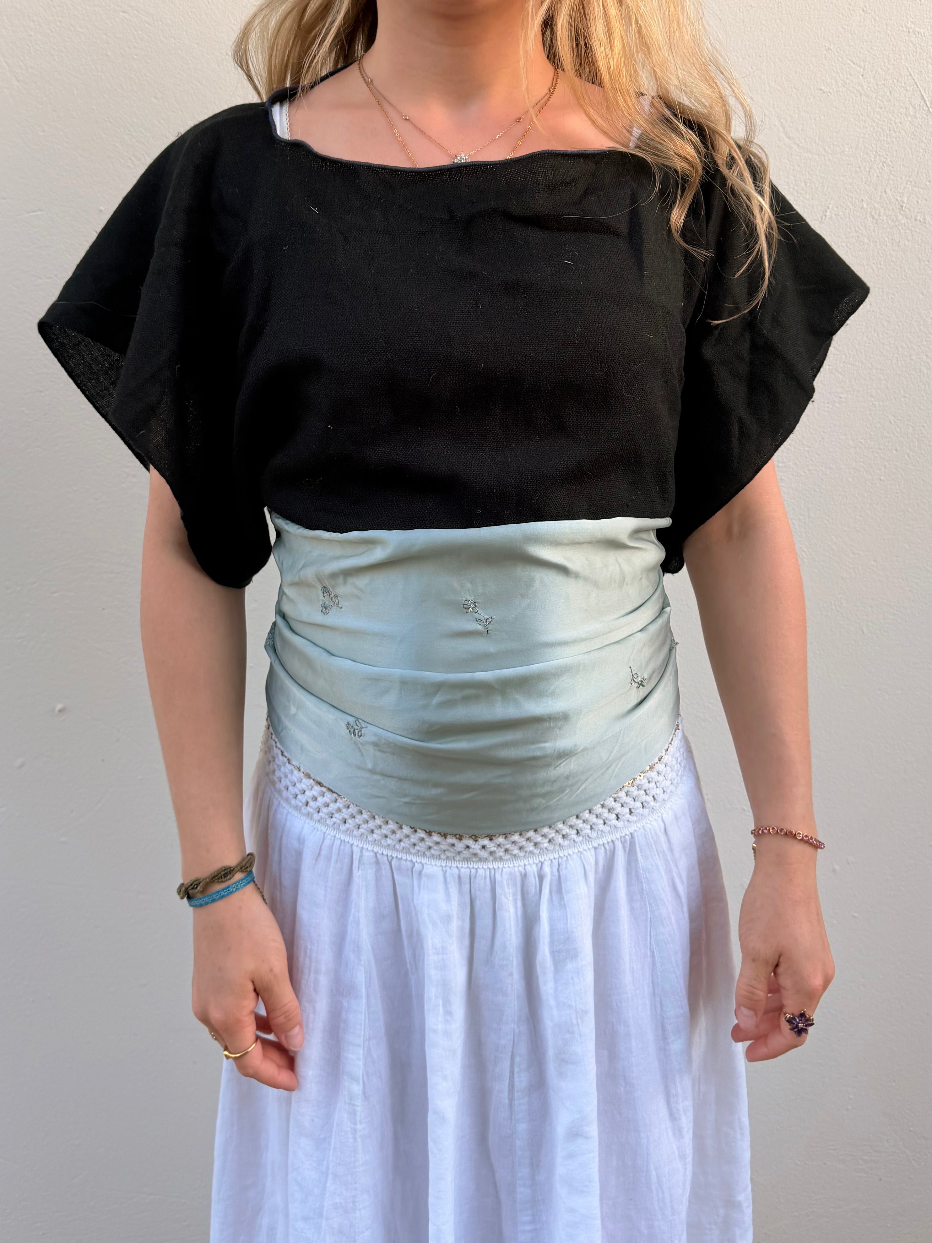 The Lily Top Black & Grey